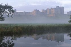 Alnwick Castle © www.leefrost.co.uk