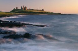 Dunstanburgh Castle (© leefrost.co.uk)